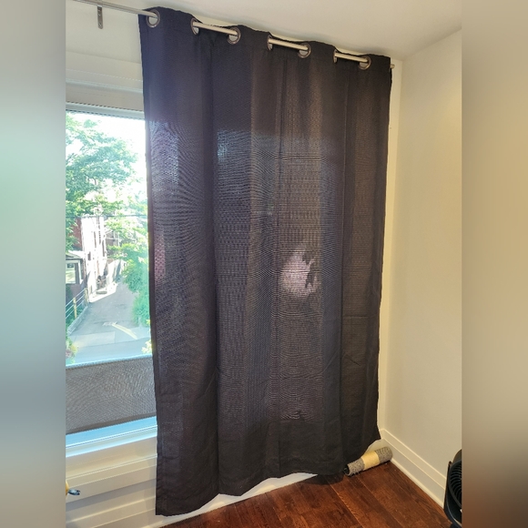 Black curtains. 2 panels. - Picture 2 of 3